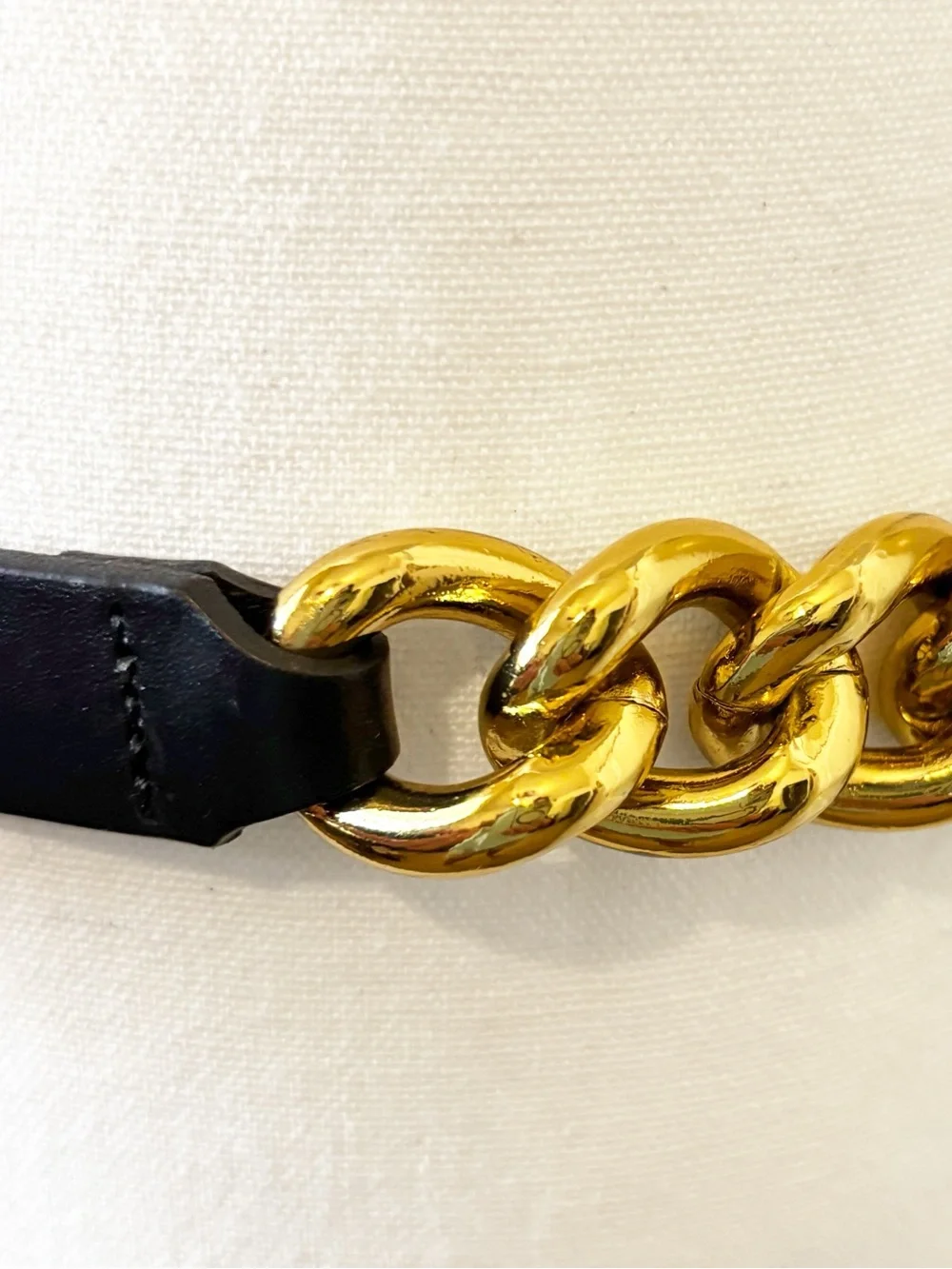 Banana Republic Andi Chain Waist Belt Black Leather Gold Hardware Women’s Medium